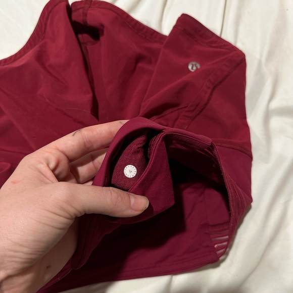 size 4 high wasted lululemon shorts - Picture 4 of 4